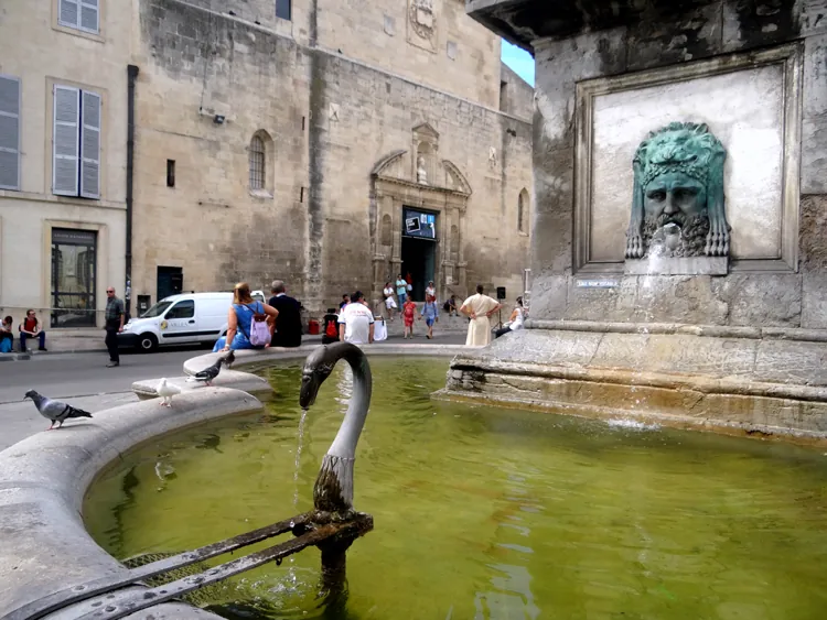 Arles