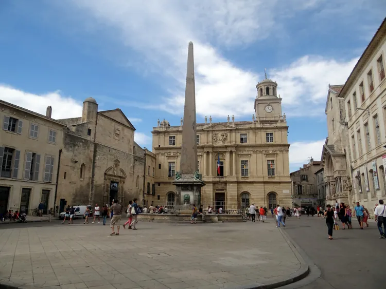 Arles