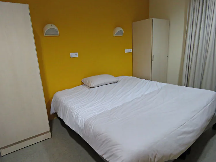 Hospedagem boa e barata na bela Laval